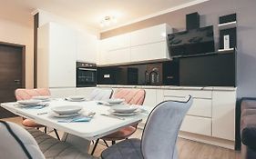 Apartments Js